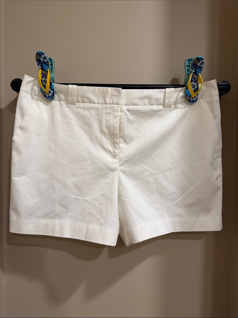 Worthington White Everyday Tailored Shorts